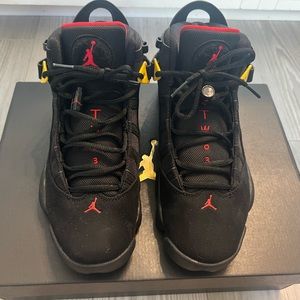 Nike 6 rings black red sulfur. Brand new men size 8